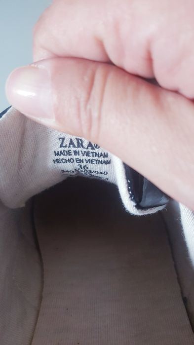 Adidasi zara minnie mickey marimea 36 23 cm