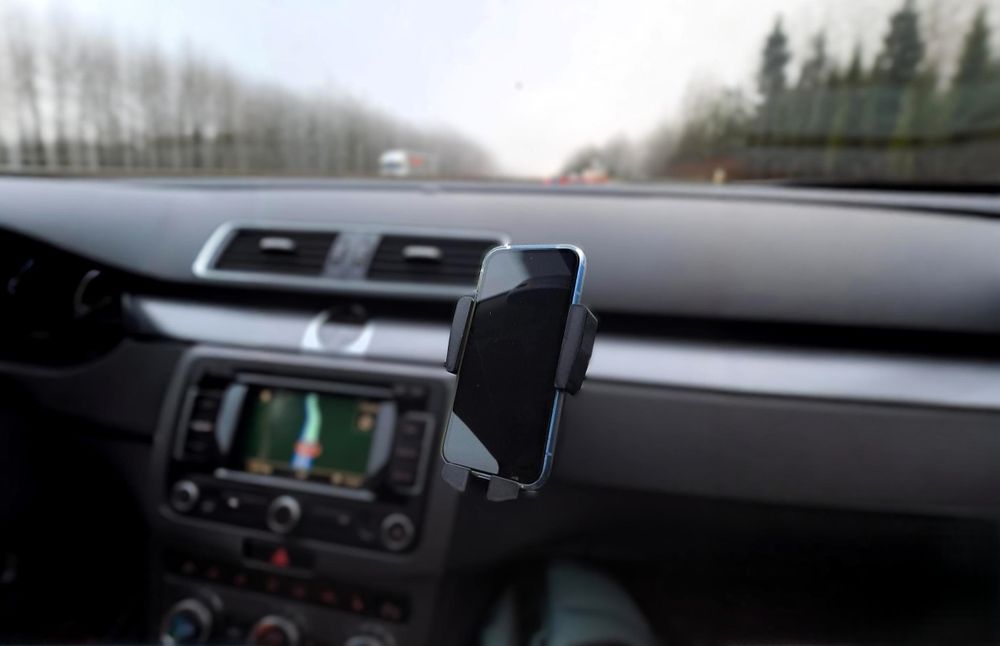 Support telefon compatibil cu Golf 5,6, Passat B6, B7 , Cc, Tiguan, Caddy, Sharan