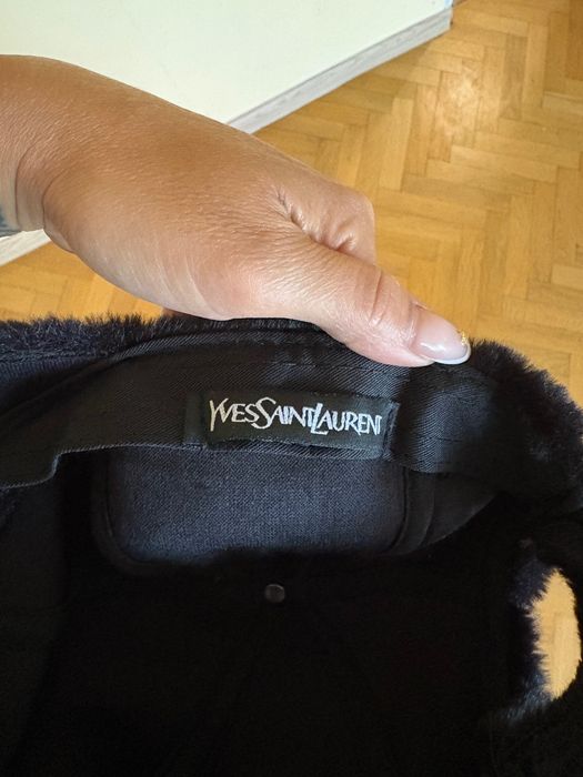 Дамска Шапка YSL