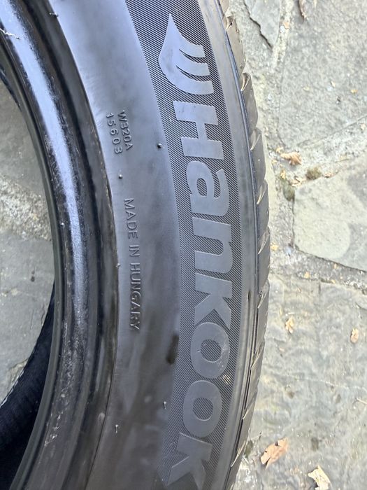 Set Anvelope iarna Hankook 225 55 19