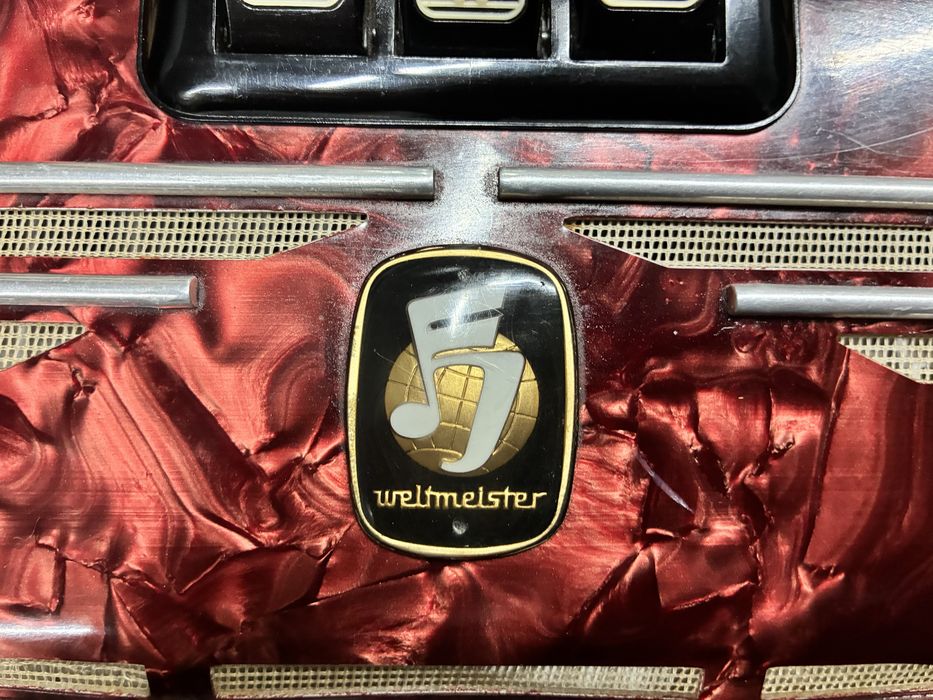 Acordeon Weltmeister cu 48 de basi