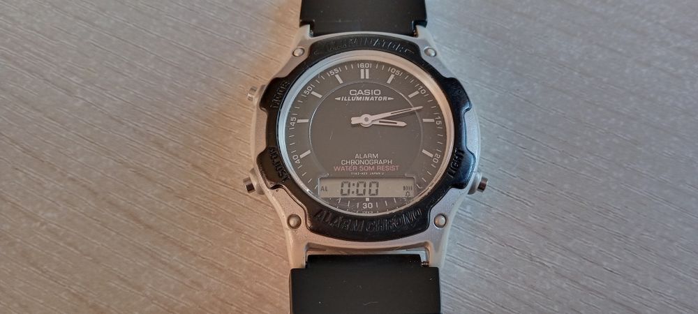 Ретро мъжки часовник Casio AW-45