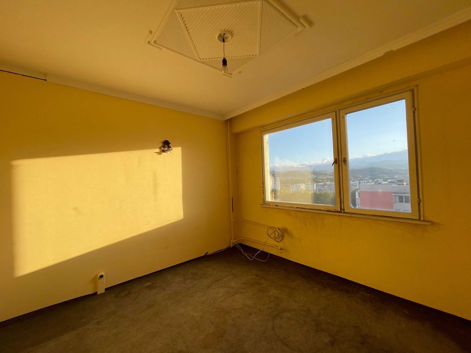 Продава се: тристаен апартамент - кв. Трендафил 2