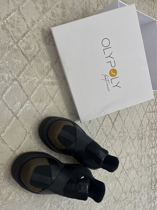 Слипоны от OLYPOLY Footwear