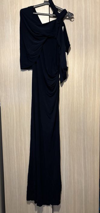 Нова официална рокля