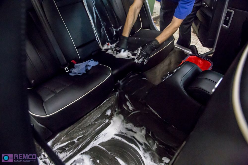 Качественно и надежно химчистка салона автомо. Подготовка к продаже.