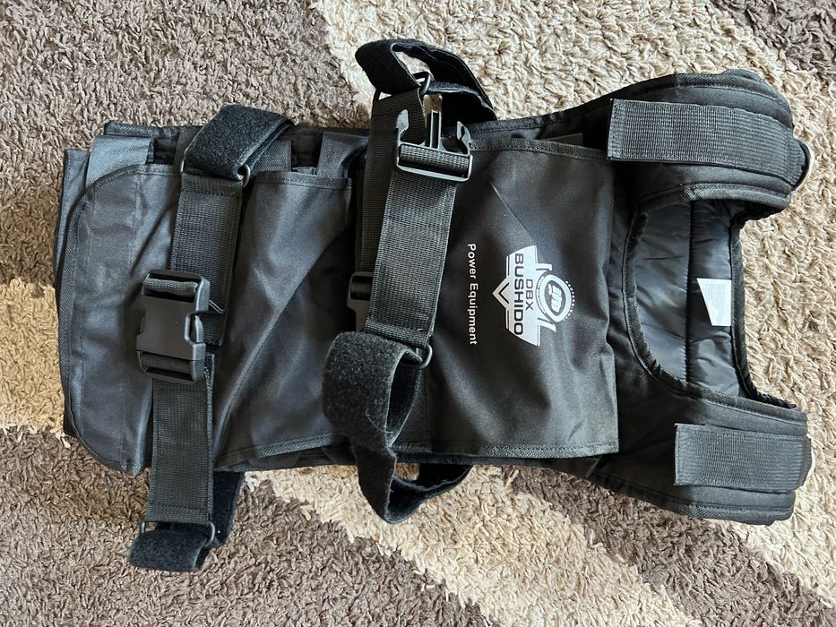 Тренировъчна жилетка Bushido 40кг. (14x2.85кг.)