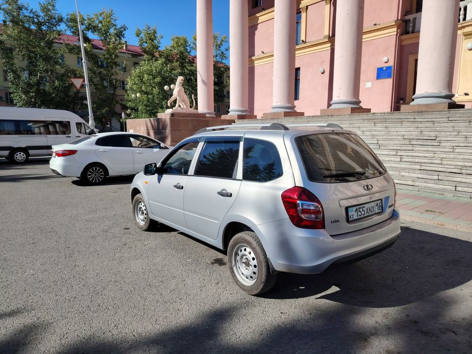 Продам автомобиль лада 2194