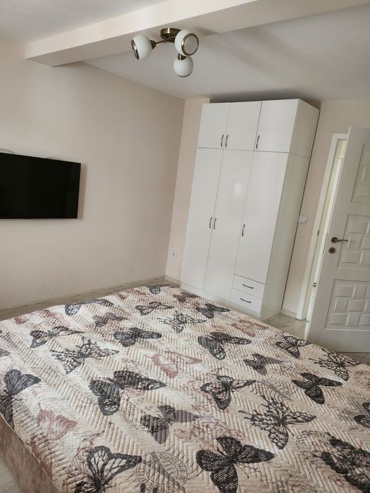 Дава се под наем Етаж от къща в Банско - 100 кв.м за 0.51 € - Снимка #2