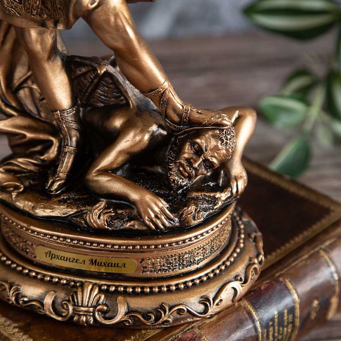 Статуетка Архангел Михаил Фигура За Декорация