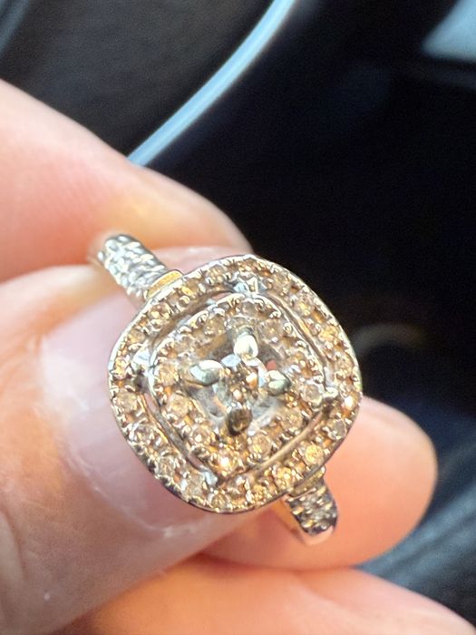 Продам бриллиантовые пусеты с кольцом