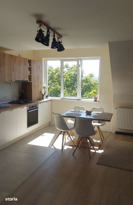 Apartament spatios cu 4 camere,parcare,100 mp utili,zona Stadionului — fotografia 1
