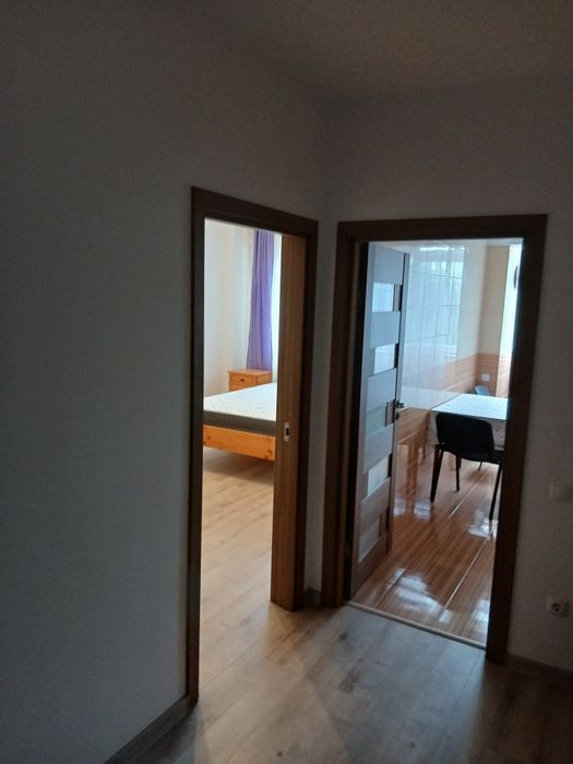 Închiriez garsoniera