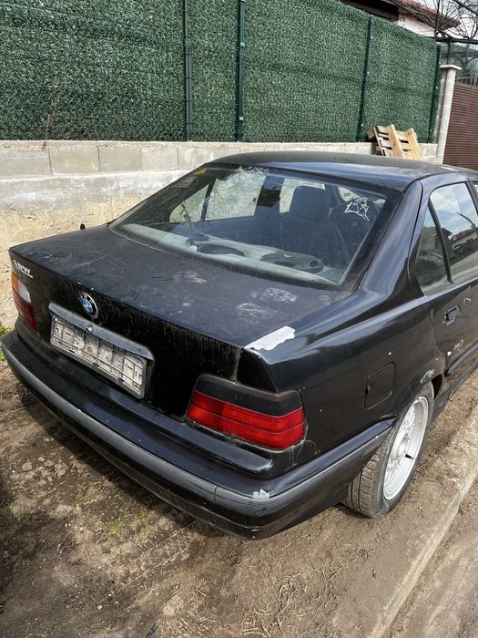 BMW 318i M40 на части