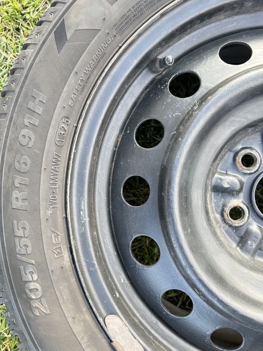 Продавам зимни гуми Kumho 205/55/16