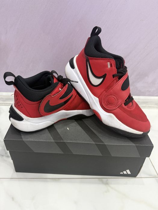 Спортни обувки Nike