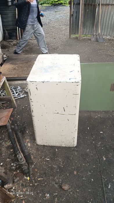 Продаеться сейф.