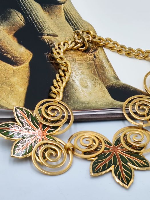 Масивно винтидж дизайнерско колие , перфектно състояние