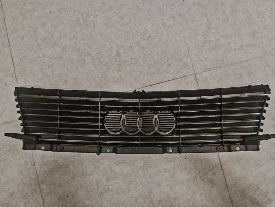 Решётка радиатора Ауди 100 с3