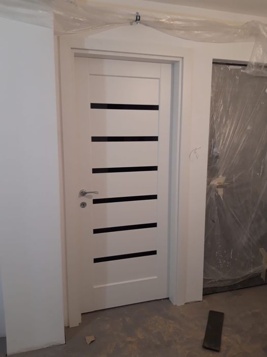 Montaj usi interior/exterior, parchet laminat