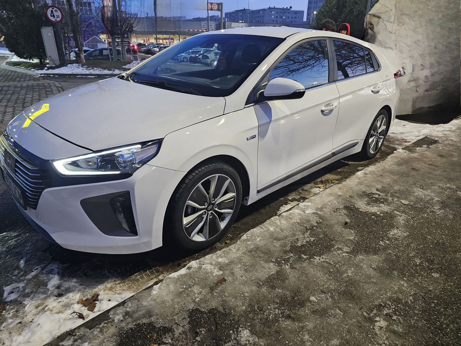 Uber/Bolt Inchiriez Hyundai Ioniq Hybrid