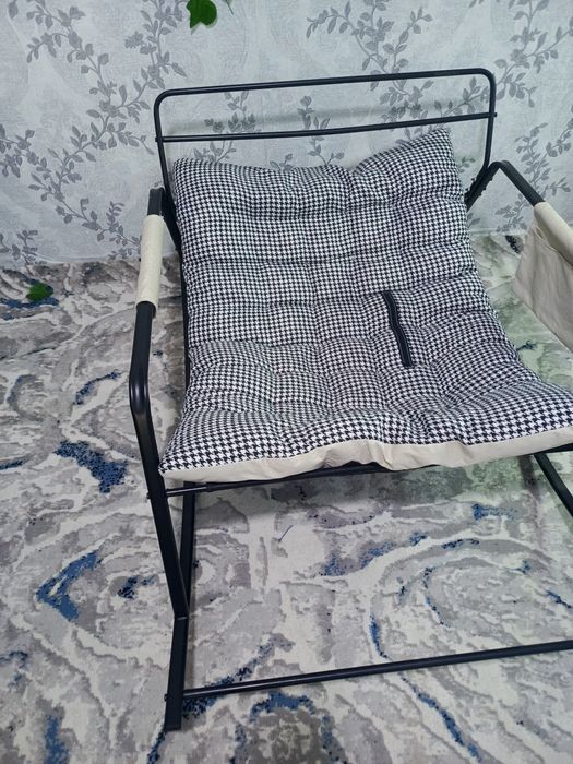 Продам кресло качалку