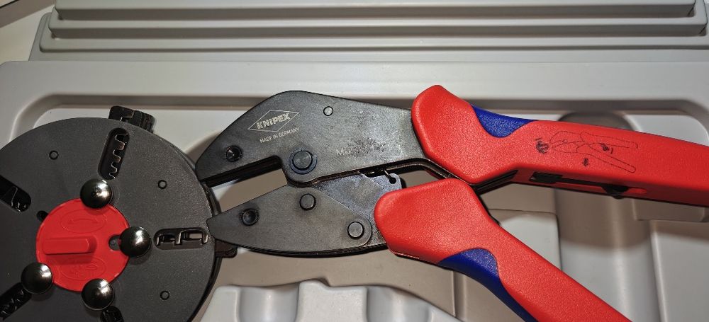 Cleste pentru sertizat conectori izolati/neizolati, 250mm, Knipex 97 33 01