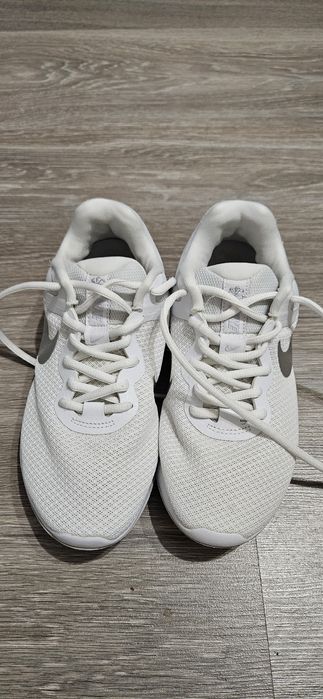 Сникърси Ted Baker и маратонки Nike