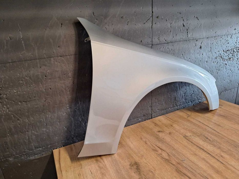 Aripa Fata Dreapta Audi A4 B8 An 2011-2015 (LX1Y (Auriu))