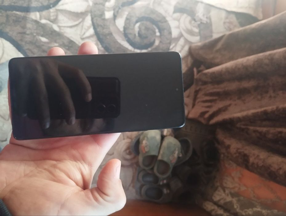 Poco F5 5 G sotiladi 12+8/256 gb