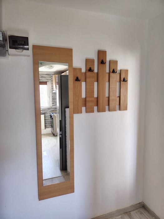 Cuier hol compus din doua corpuri.Oferta îl dau urgent