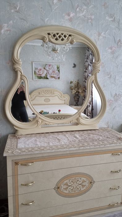 Зеркало размеры 120×115 с креплением