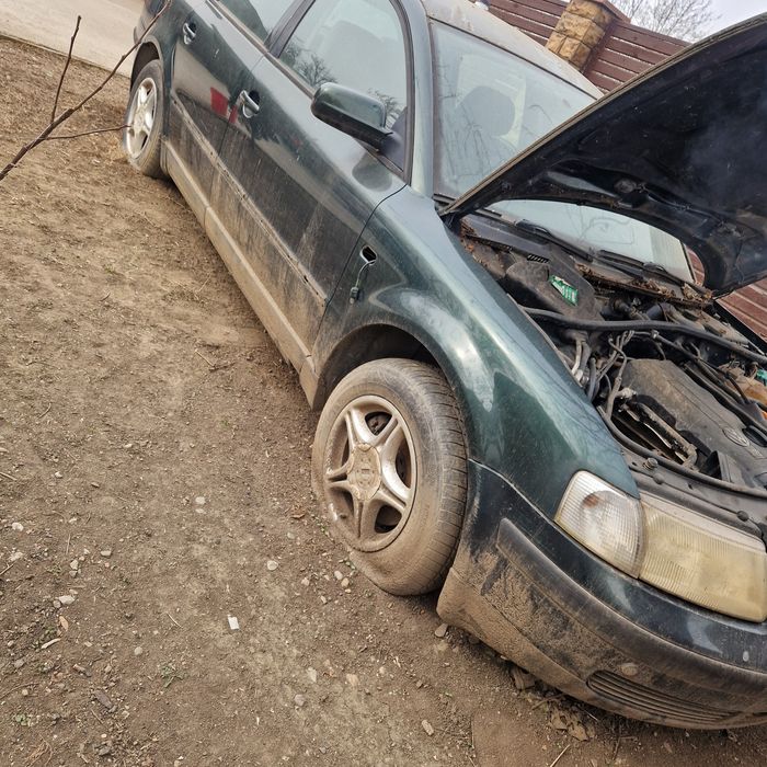 Bara fata passat b5 1997 1.8T faruri capota trager radiatoare