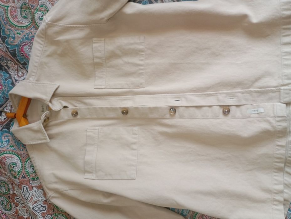 Продам джинсовую рубашку от Forét