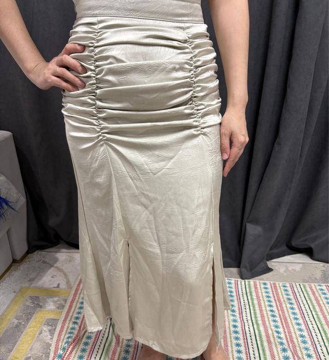 Продается туфли и платье