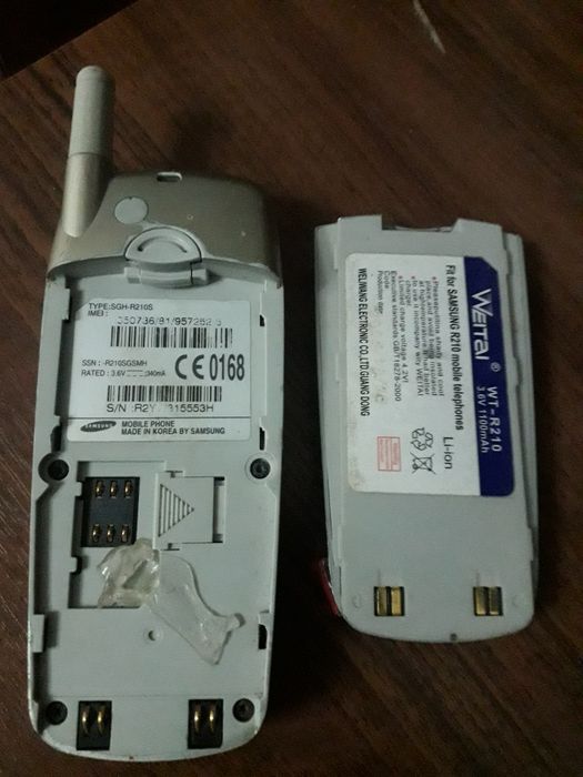 Телефон самсунг SGH-R210S