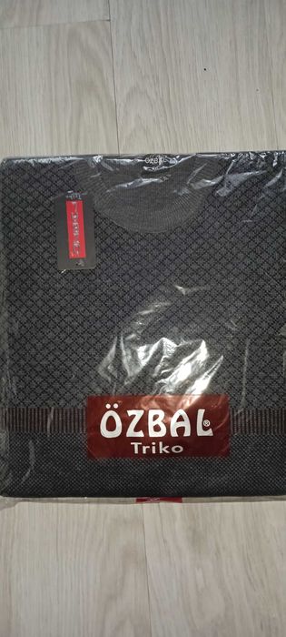 Мъжки пуловер нов  не е отпечатван, размер  2 XL