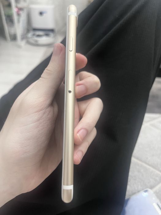 продам iphone 7  ь