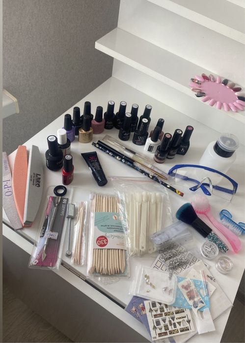 Все для маникюра.