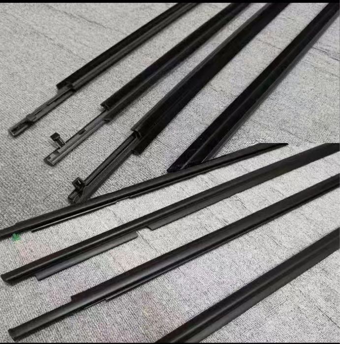 Молдинки Прадо 120 уплотнительная резинка накладка двери хром