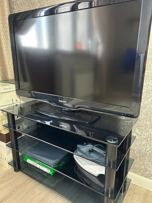 Плазменный Телевизор PHILIPS с подставкой продается!!!