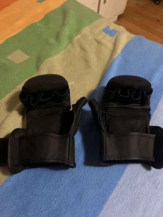 ММА ръкавици на venum