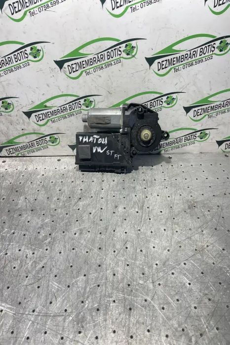 Motoras macara geam spate dreapta 3D0 959 704 G 3D0 959 704 G