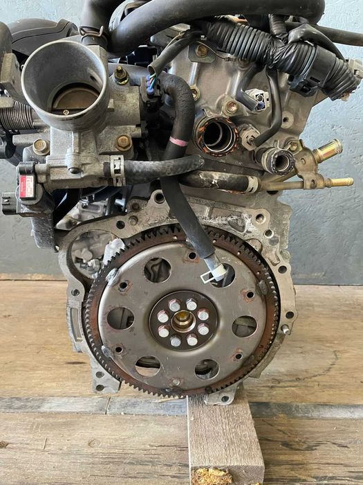 двигатель   Каролла матрикс и т.  / обьем 1,6и 1,8