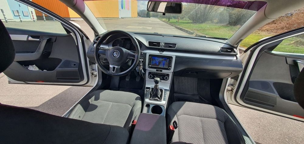 Vând VW Passat B7