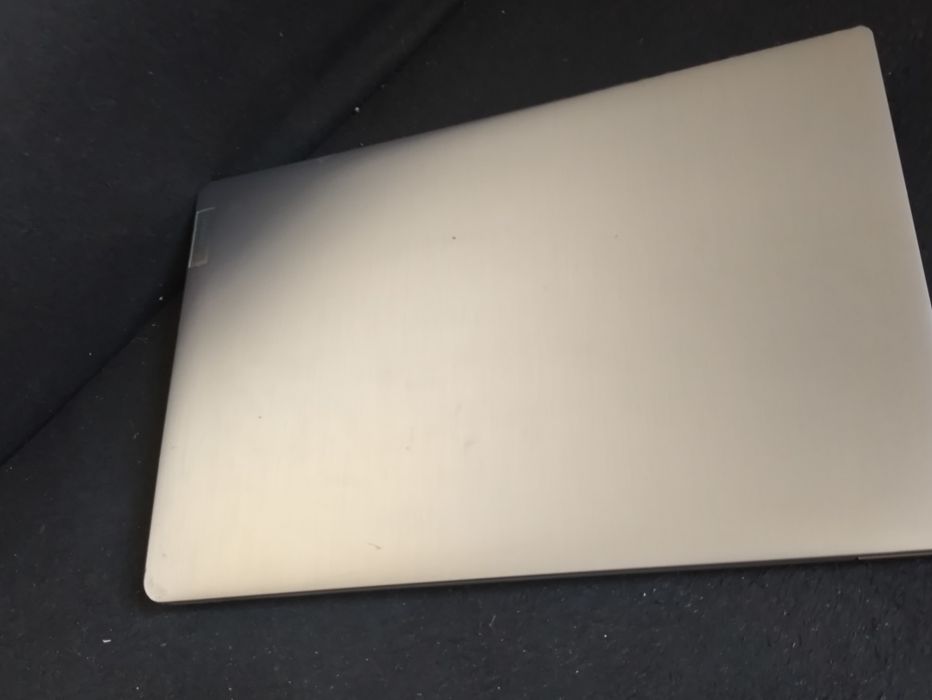 Ноутбук Lenovo IdeaPad 3 15IAU7