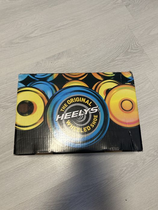 Adidati HEELYS cu role copii marime 33