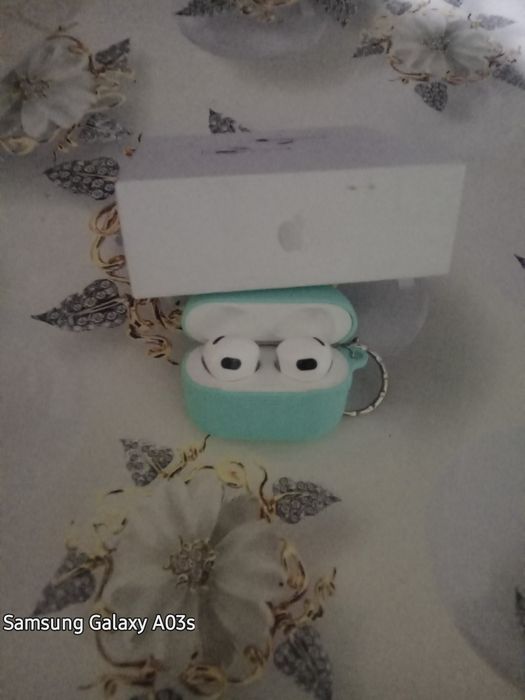 Airpods Pro 3  holati ideal