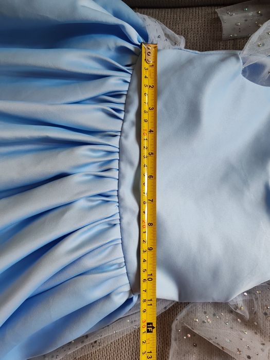 Обемна рокля за принцеса за 7-8 години