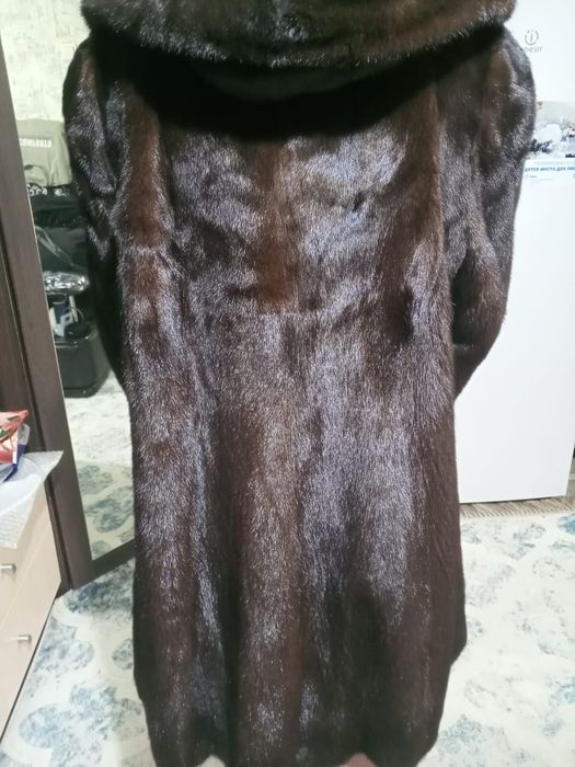 Продам шубу норковую